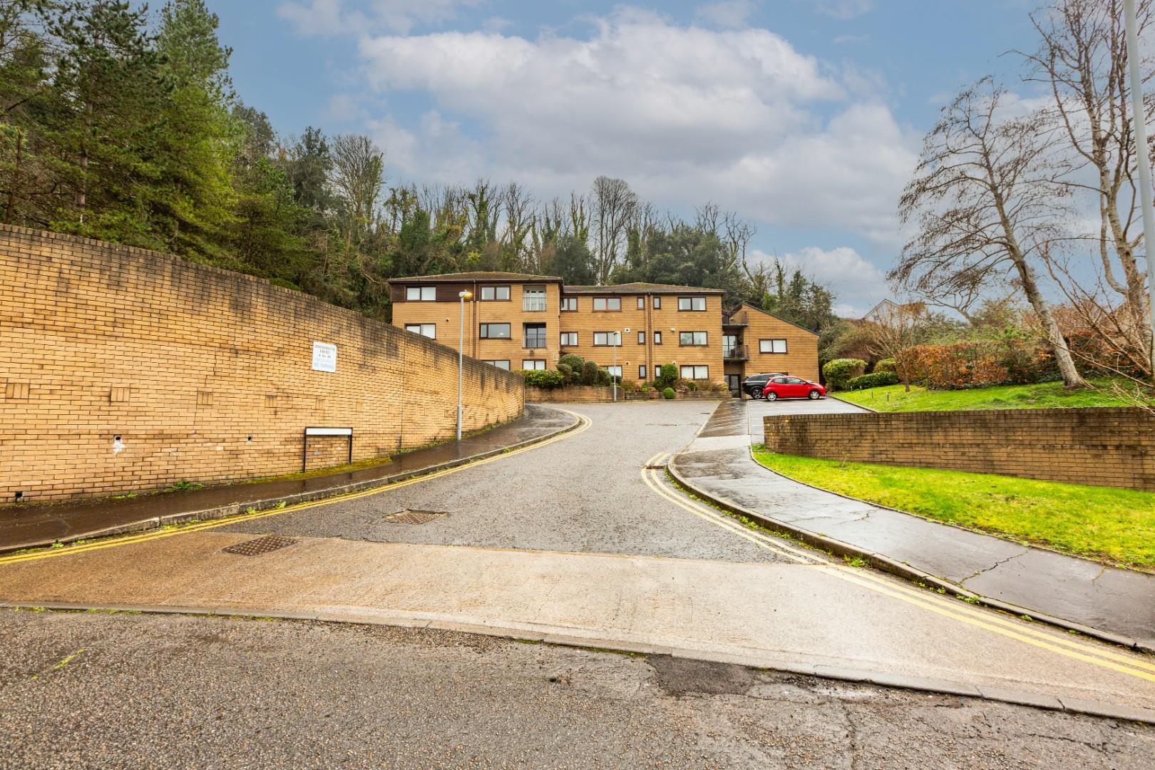 Oystermouth Court, Mumbles, Swansea, SA3 5TD